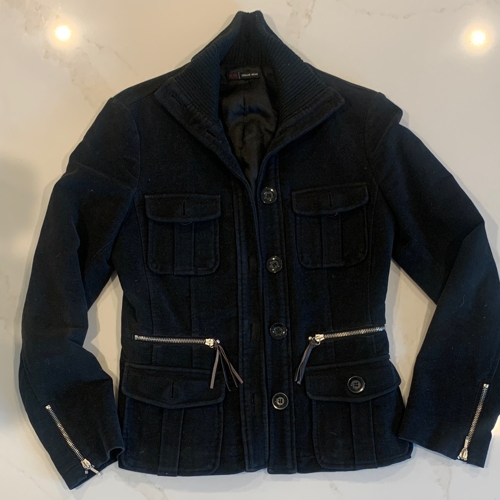 Utility-Style Black Women's Jacket with Zip & Button Front